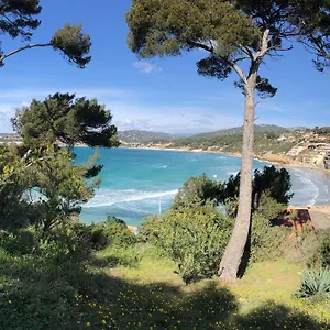 t3-plein-centre-de-sanary.fr-provencehotel.com/